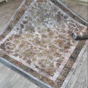 فرشینه نمدی رویه مخمل با نمد 1000 گرم، ترکیبی از زیبایی و دوام برای دکوراسیون منزل شما است. این فرشینه با رویه‌ای لطیف و نمدی مقاوم، انتخابی ایده‌آل برای ایجاد فضایی گرم و شیک است. ضد آلرژی و مناسب برای هر محیط داخلی.