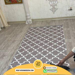 فرشینه نمدی با ضخامت 1000 گرم، از جنس نمد با کیفیت بالا و طراحی مقاوم. این فرشینه به طور ویژه برای تأمین راحتی و دوام بیشتر تولید شده است و مناسب برای استفاده در فضاهای مختلف خانه یا محل کار. انتخابی ایده‌آل برای ایجاد محیطی گرم و نرم با عملکرد عالی."